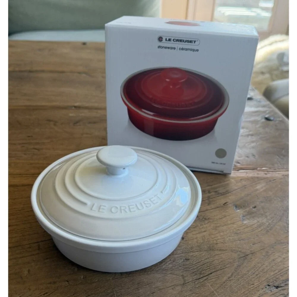 Le Creuset Stoneware Camembert Cheese Baker w/ Lid Meringue 20oz 580 ml NEW NIB